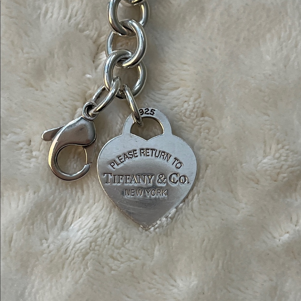 Tiffany & Co. Return to Tiffany Bracelet - Picture 3 of 8